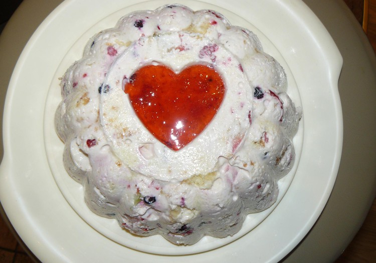 Желейный торт с фруктами и бисквитом в честь Дня Святого Валентина!