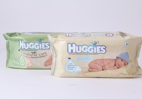 Наш незаменимый помощник - влажные салфетки Huggies