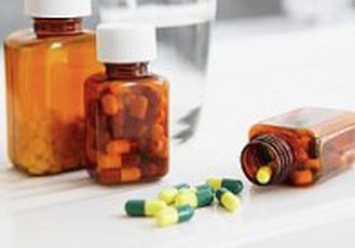Какие лекарства Тебе предлагают купить в аптеке - дорогие или те, что подешевле?