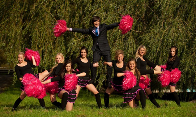 Отчаянные домохозяйки, для вас будет петь Андрис Эрглис!