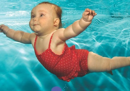 Занятия по плаванью малышей: А вы готовы плескаться?