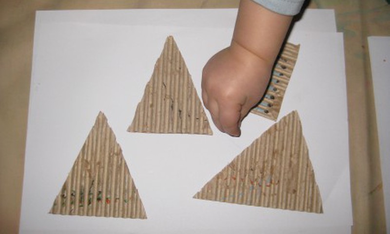 Изучаем формы с помощью гофрированного картона