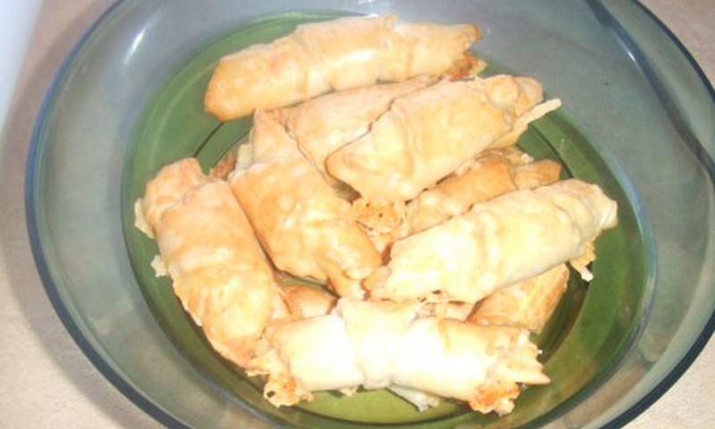 Сырные рогалики и булочки