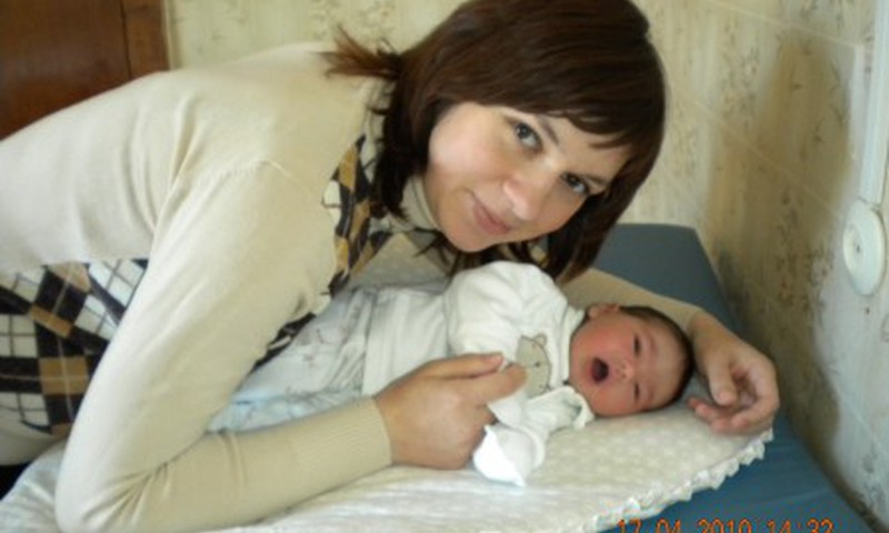 Рассказ о том, как наше апрельское солнышко появилось на свет