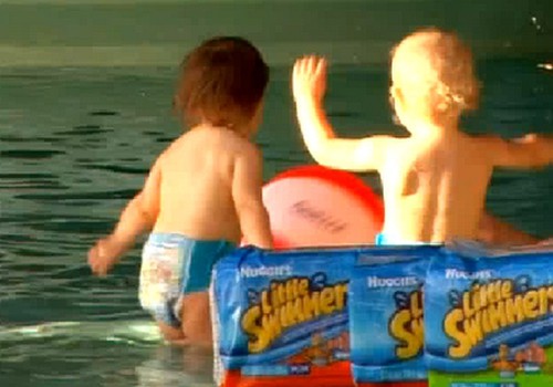 На пляж - с Huggies Little Swimmers!
