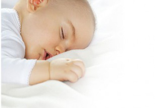 Педиатры: Родителям нельзя спать вместе с детьми