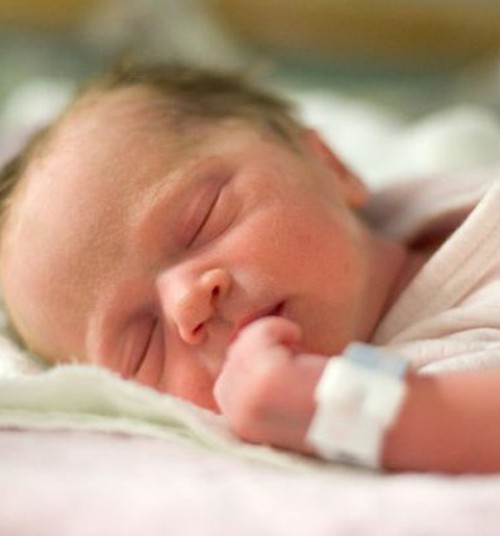 Задавай вопросы о новорожденных и недоношенных детках неонатологу BKUS Даце Сниедзе 
