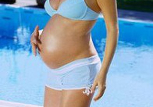 Что стоит учесть, купаясь во время беременности 
