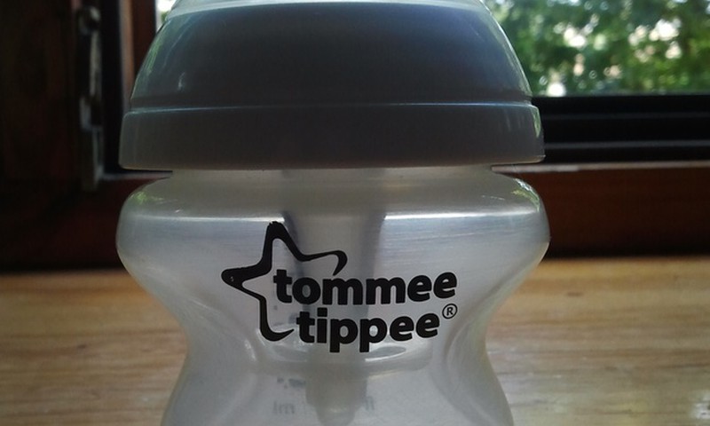 Наш большой помощник – бутылочка Tommee Tippee!