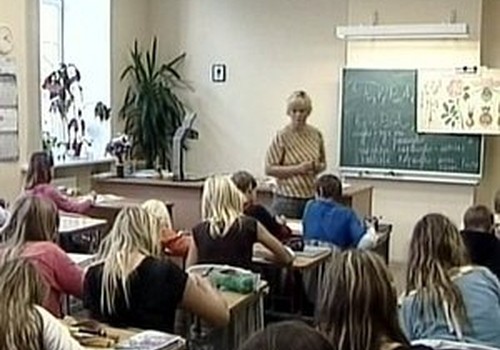 Учиться в латвийских школах станет проще