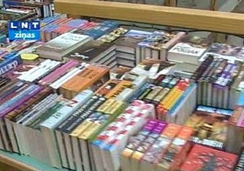 В Латвии подешевеют учебники и другие книги