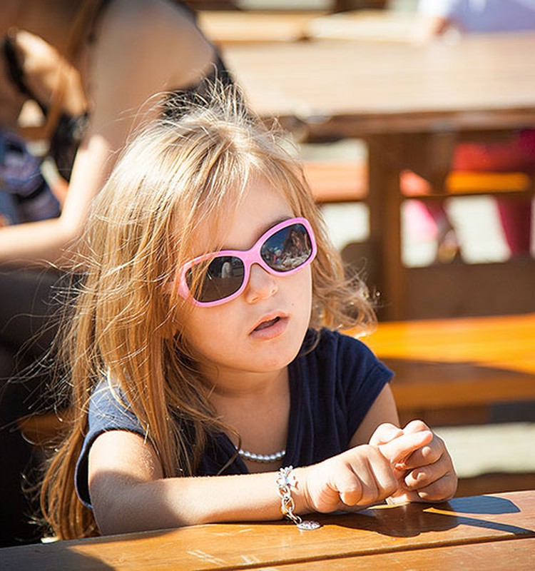 Нужны ли ребёнку солнечные очки?