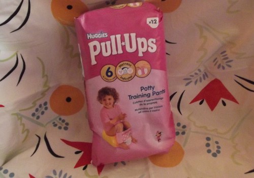 Попробовали розовые подгузники Huggies Pull Ups