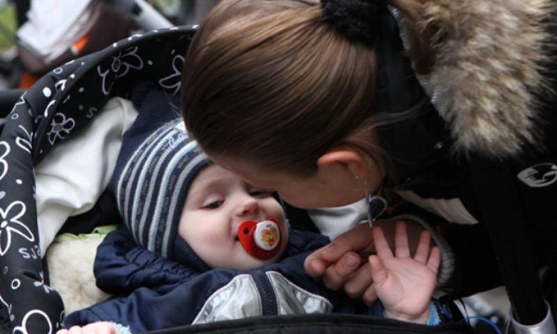 В следующем году "детские" пособия станут больше (дополнено)