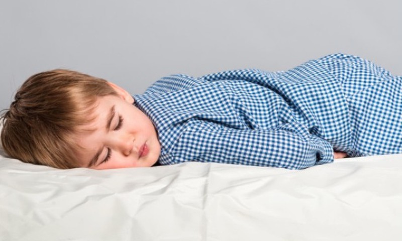 Когда ребёнок научится спать без подгузников?