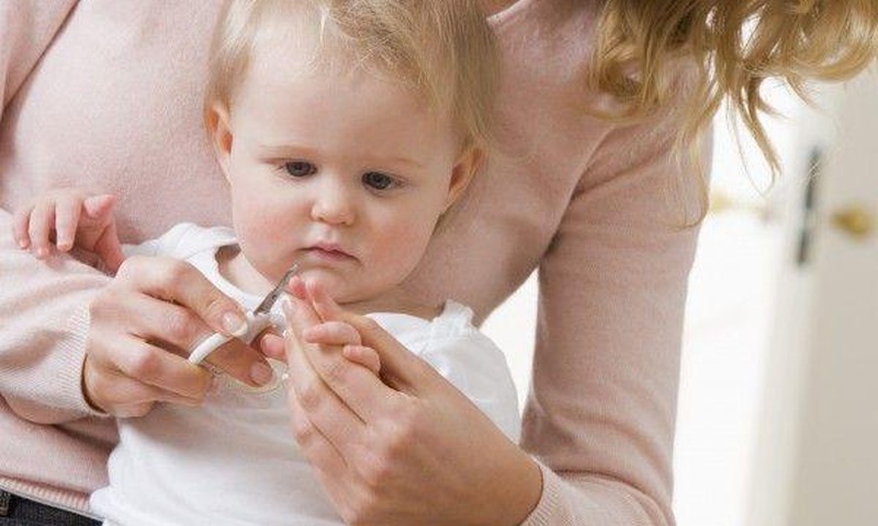 ДИСКУССИЯ: Ваш малыш позволяет добровольно подстричь себе ногти?