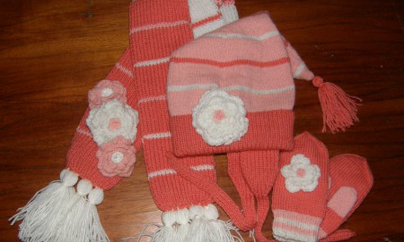 Фотогалерея вязаных детских шапочек