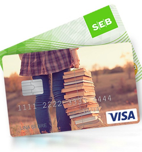 Дети и подростки часто используют платежную карту как электронную копилку
