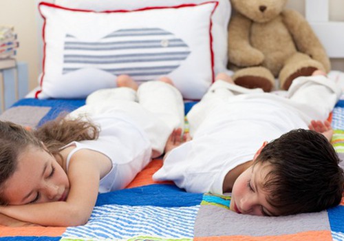 6 советов, как приучить малыша спать в своей комнате