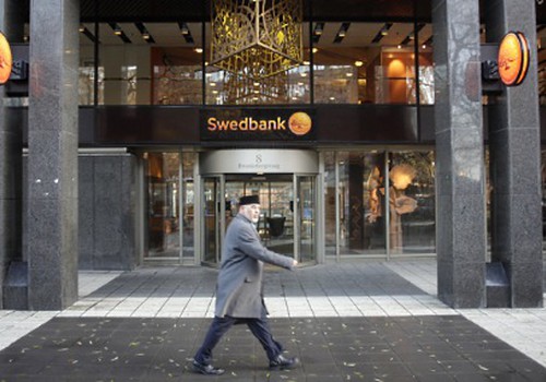 Ажиотаж вокруг Swedbank наблюдается только в Латвии