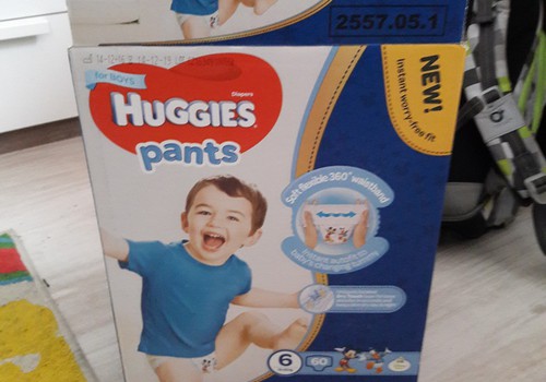 Харди попробовал новые Huggies® Pants