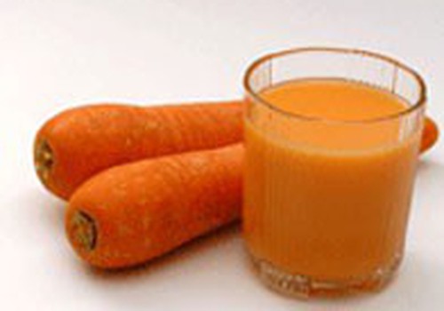 Морковный сок - не раньше 6 месяцев!