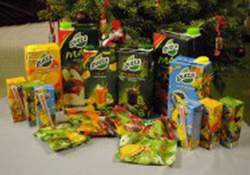 Приходи на новогоднюю елочку 18 декабря и попробуй вкусные нектары для детей от Gutta!