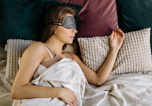 Как побороть бессонницу и улучшить качество сна?