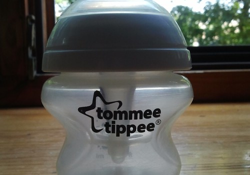 Наш большой помощник – бутылочка Tommee Tippee!
