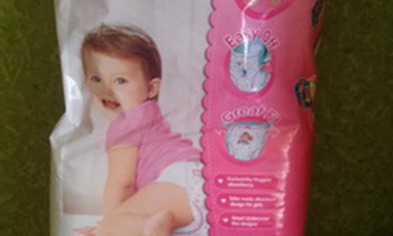 Подгузники-трусики Huggies Pants для настоящих дамочек. А какие у вас любимые Huggies?