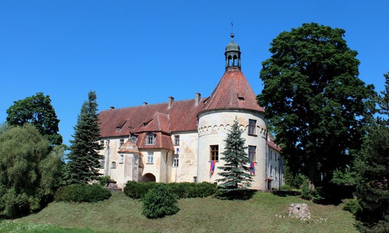Приходи на средневековый праздник "Женихи для дочки барона" в замке Яунпилс 10 августа