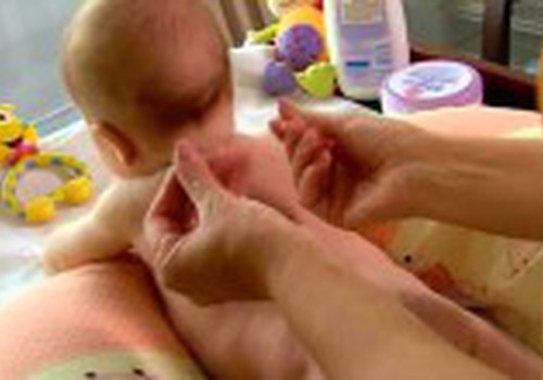 ВИДЕОсовет: Как делать массаж новорождённому?