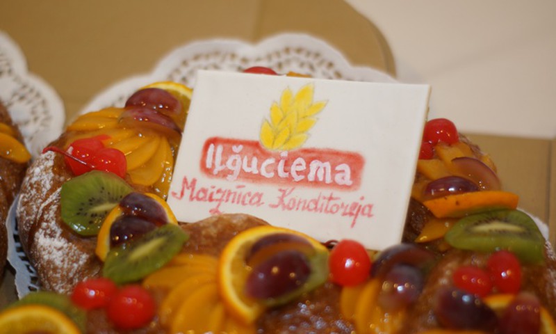 Во время круиза Маминого Клуба мы лакомились кренделем от кондитерской «Iļguciema»