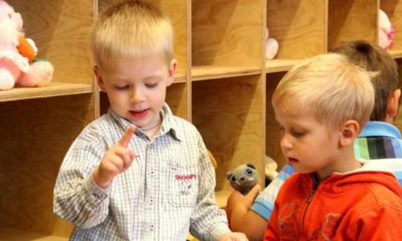 Двуязычная семья: как ребёнок учится говорить?