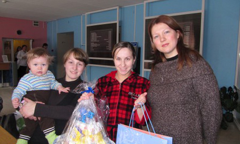 Как мы поздравили Оксану с рождением сыночка