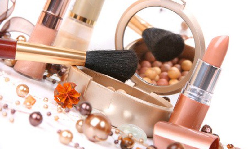 Составьте свой топ косметики!