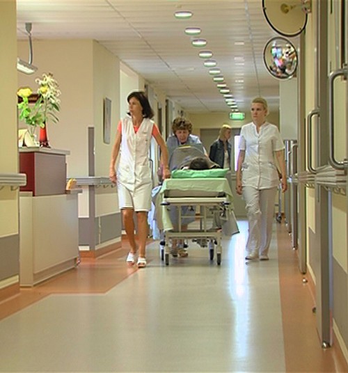 Родильное отделение Елгавской больницы: Твой следующий выбор?