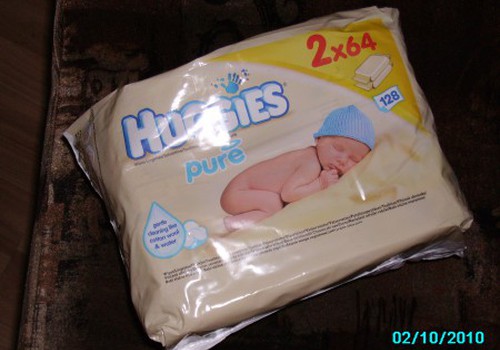 Две пачки влажных салфеток Huggies за 0.99 Ls!