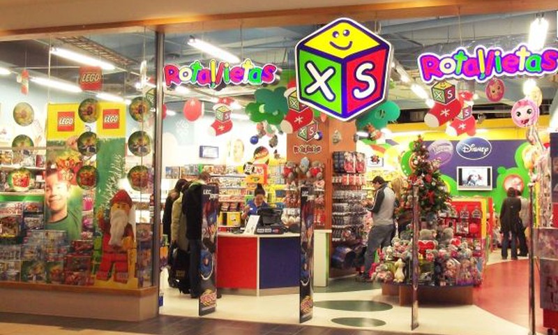 В круизе в честь Дня матери призы от магазина XS Rotaļlietas 