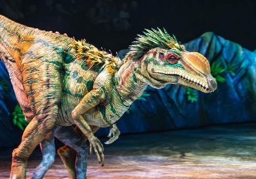 ПРОГУЛКА С ДИНОЗАВРАМИ - крупнейшее в мире шоу динозавров возвращается в Ригу этой осенью!
