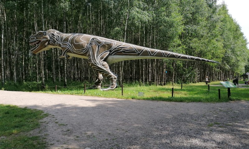 Паланга - парк динозавров в районе усадьбы Радайляй