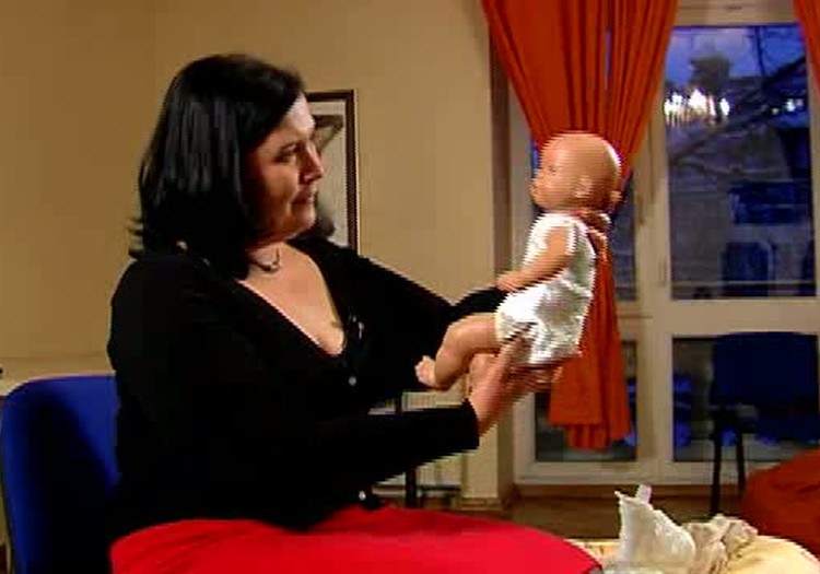 ВИДЕО: Чему в Мамином Клубе учат будущих родителей