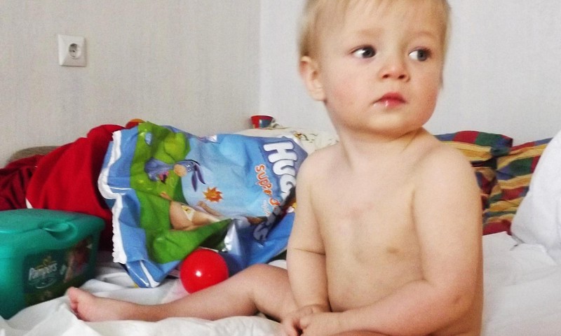 4. Влажные салфетки Huggies – мамины помощники