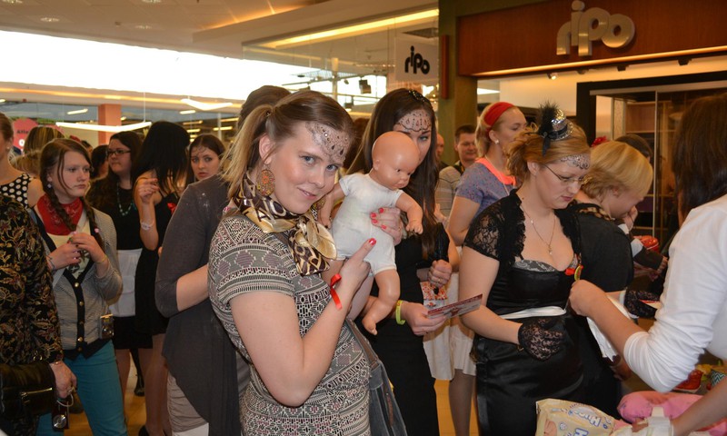 Напиши отзыв об Олимпиаде домохозяек и получи DVD Женского Клуба