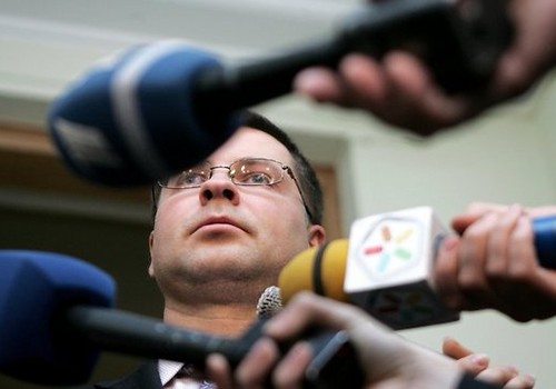 Премьер Латвии ушел в отставку, правительства больше нет