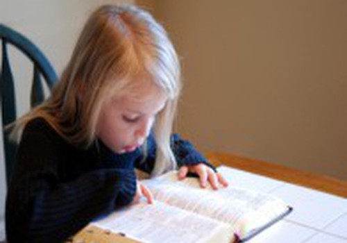 Нужно ли детям в школе учить Библию?