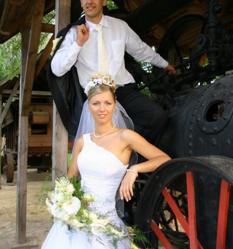Ирина и Алексей, с Днём свадьбы!