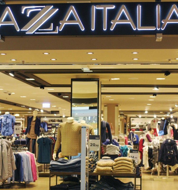 Piazza Italia - модная одежда по демократичным ценам