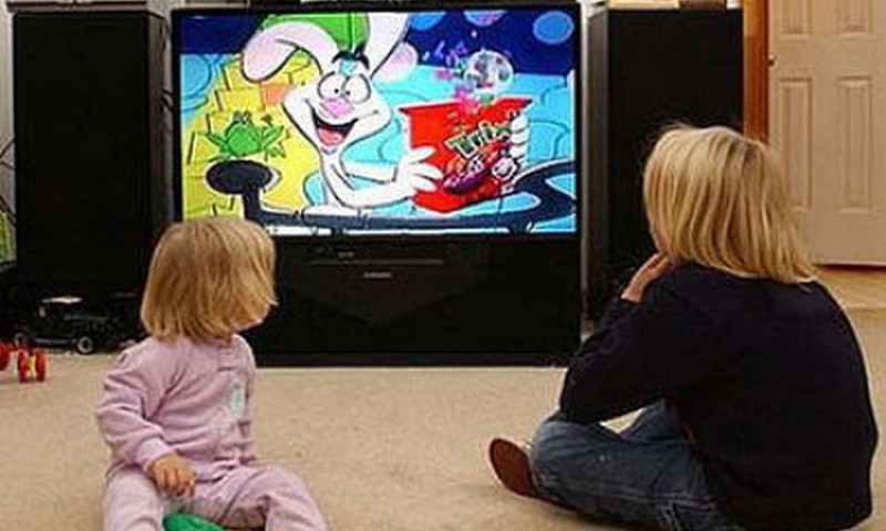Как вы "спасаете" своего ребенка от телевизора и компьютера?