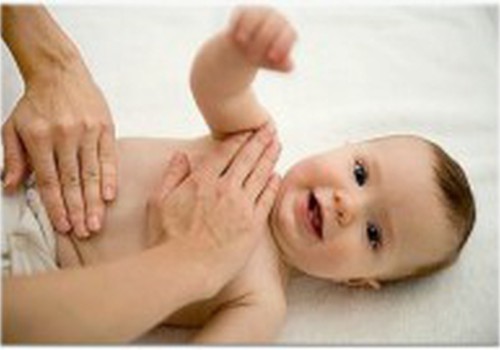 Каково увлажняющее воздействие масла на нежную кожу малыша?